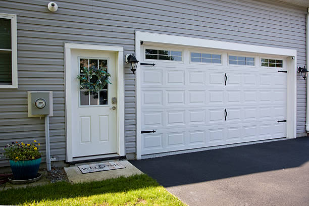 24/7 Emergency Garage Door Panel Replacement experts in Albany, LA